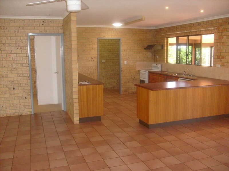 20 Old Creek Road, Childers QLD 4660