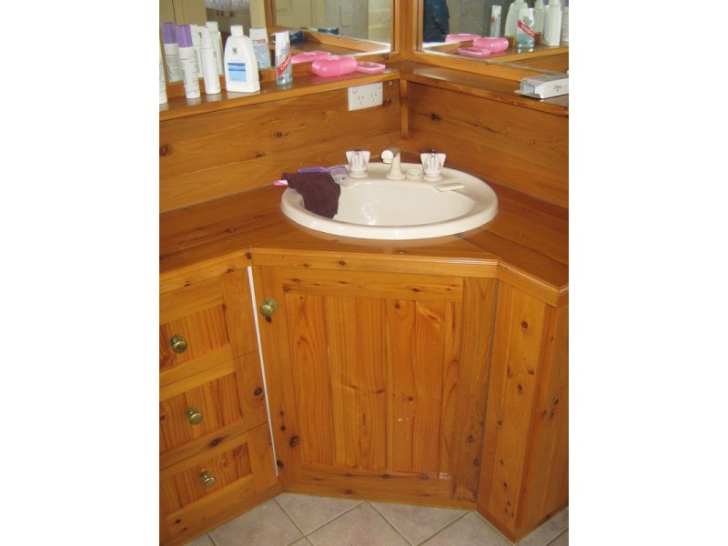 28282 Bruce Highway, Childers QLD 4660