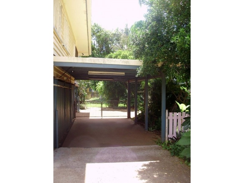 19 West Street, Childers QLD 4660