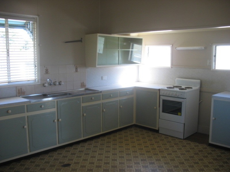 16 North Street, Childers QLD 4660