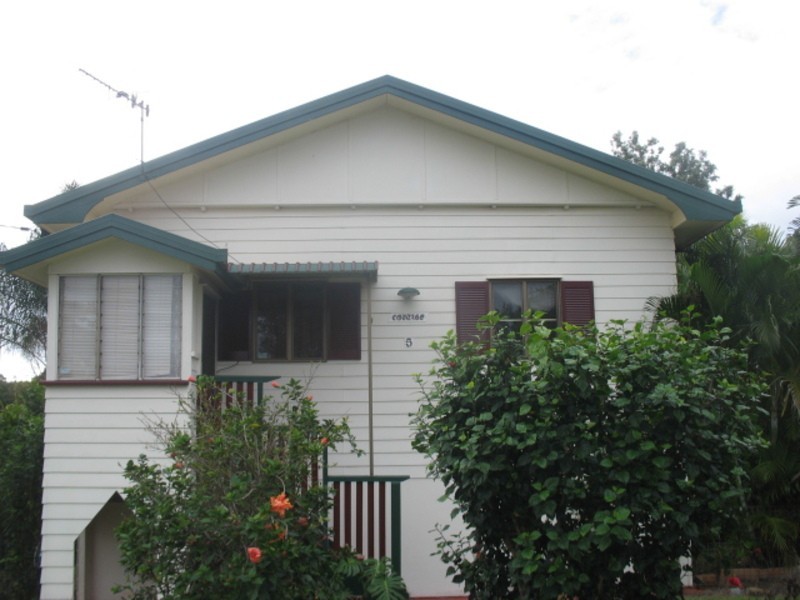5 Pizzey Street, Childers QLD 4660