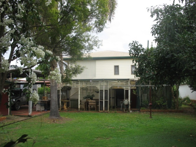 5 Pizzey Street, Childers QLD 4660