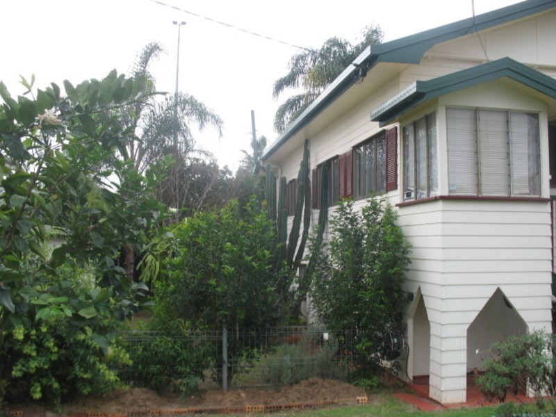 5 Pizzey Street, Childers QLD 4660