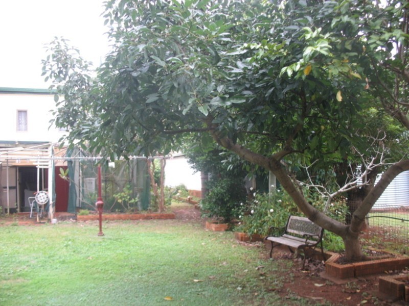 5 Pizzey Street, Childers QLD 4660