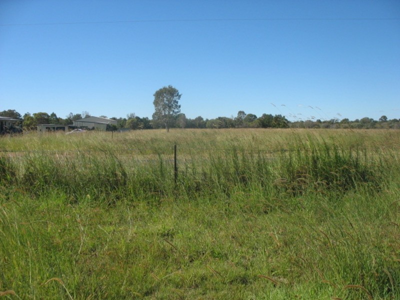 8 River Drive, Buxton QLD 4660