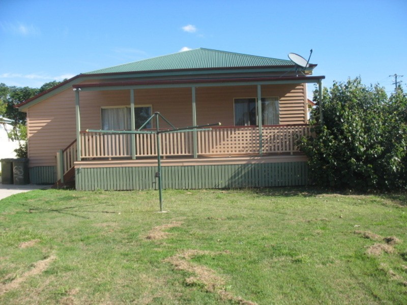 23 Frederick Street, Biggenden QLD 4621