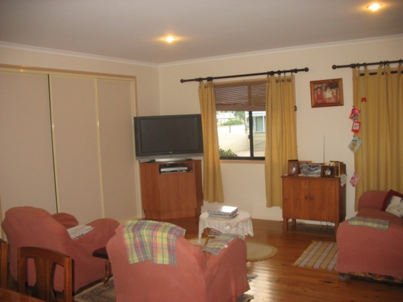 16 Watkins Street, Buxton QLD 4660