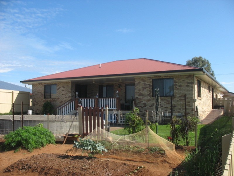 16 Watkins Street, Buxton QLD 4660