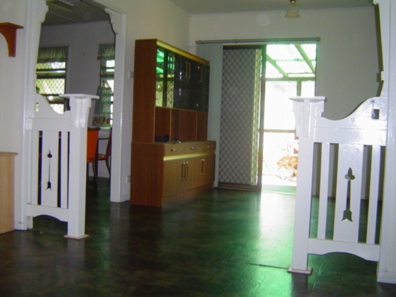 8 Elizabeth Street, Childers QLD 4660