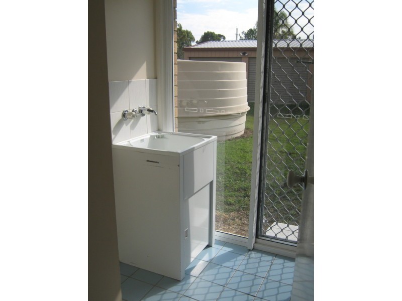 24 Travis Street, Buxton QLD 4660