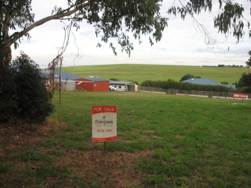17 Taylor Street, Childers QLD 4660