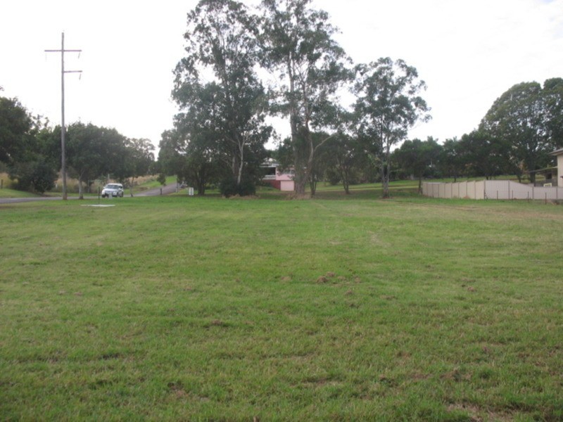 17 Taylor Street, Childers QLD 4660