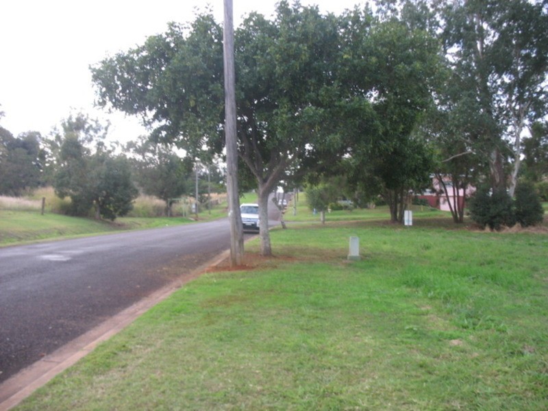 17 Taylor Street, Childers QLD 4660