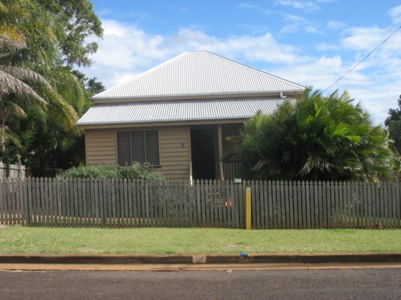 18 Ridgway Street, Childers QLD 4660