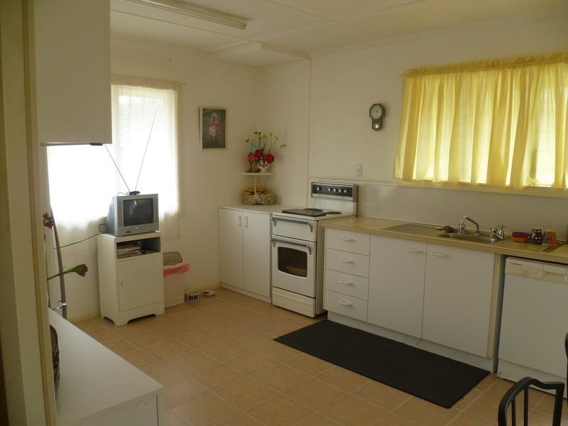 68 Edward Street, Biggenden QLD 4621