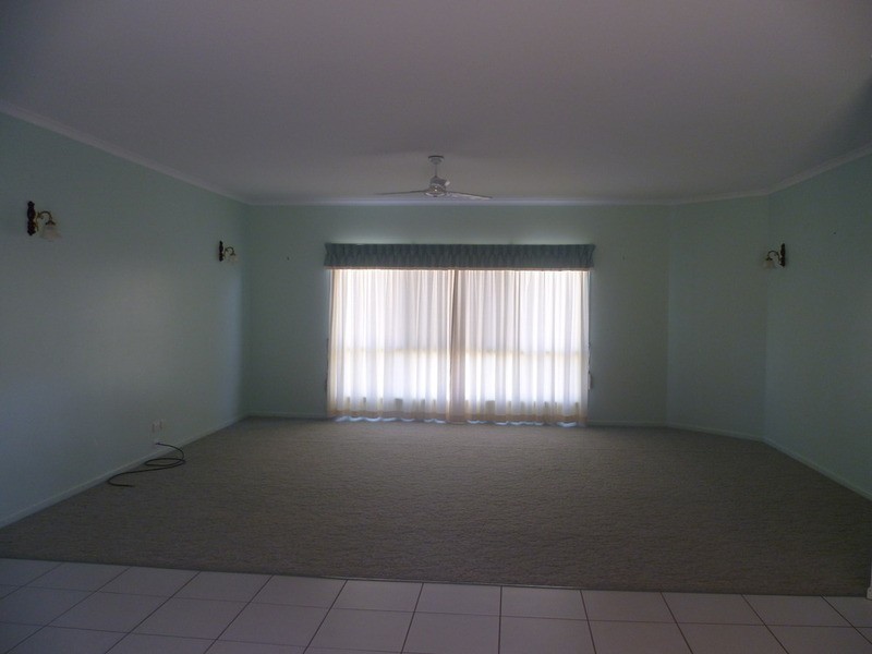4 Pioneer Avenue, Childers QLD 4660
