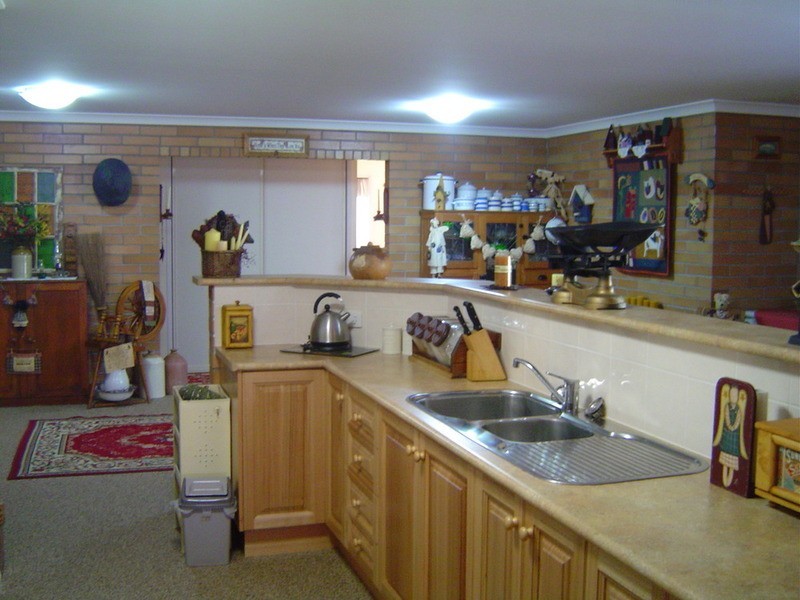 8 Whites Road, Horton QLD 4660