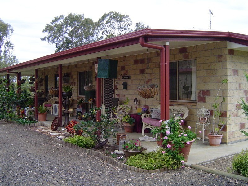 8 Whites Road, Horton QLD 4660