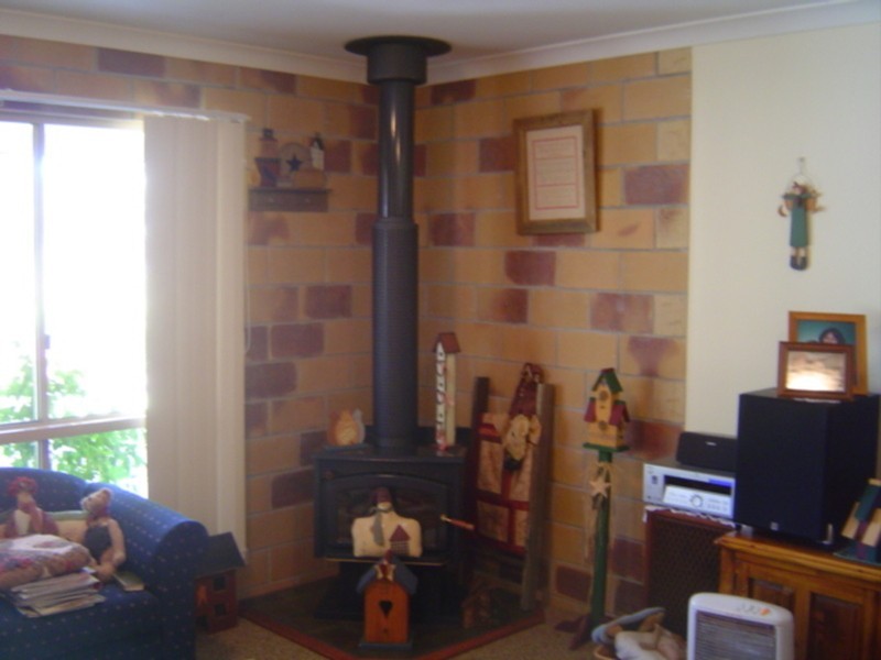 8 Whites Road, Horton QLD 4660