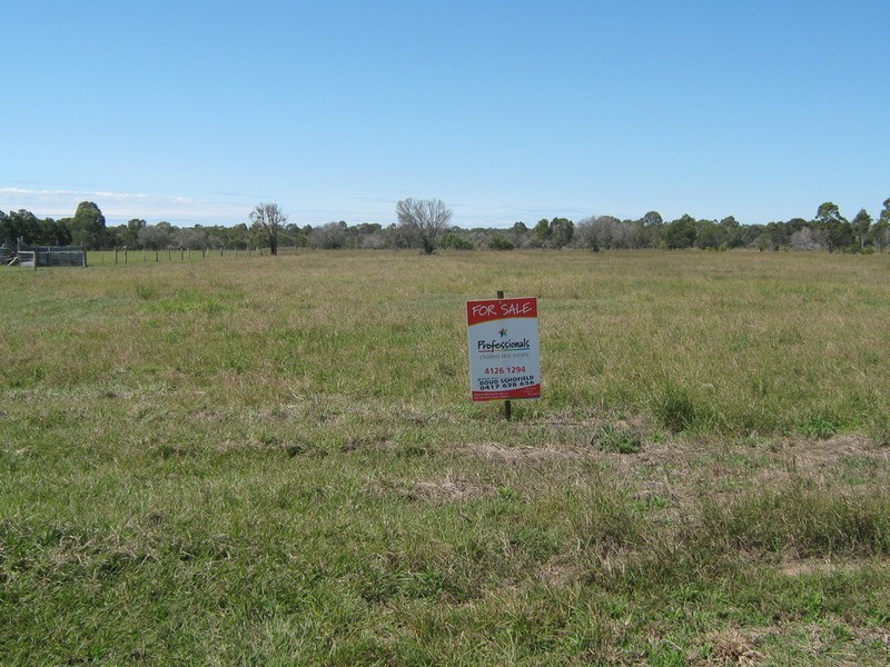 25 River Road, Buxton QLD 4660