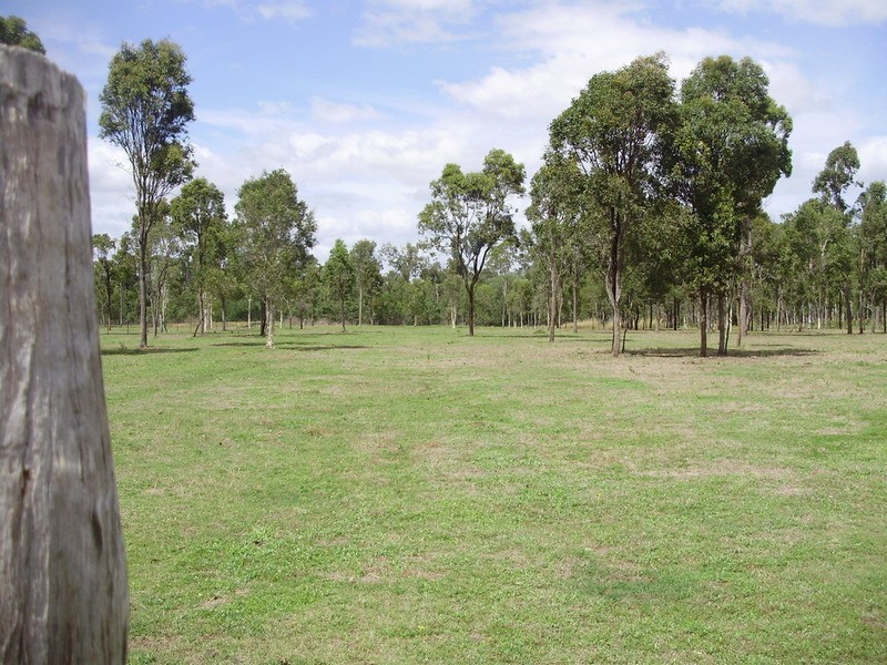 27 Gastons Road, Redridge QLD 4660
