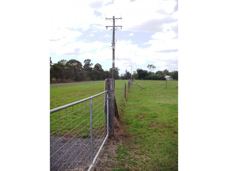 27 Gastons Road, Redridge QLD 4660
