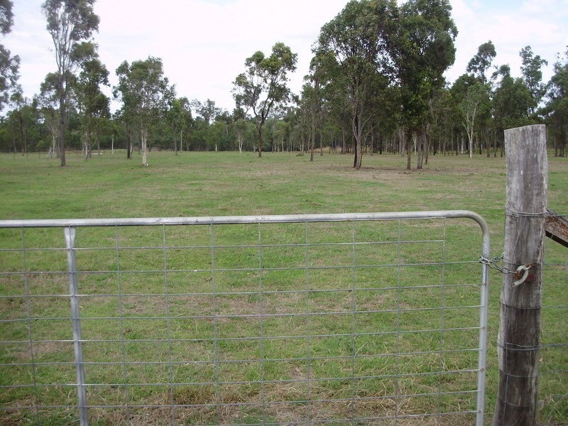 27 Gastons Road, Redridge QLD 4660