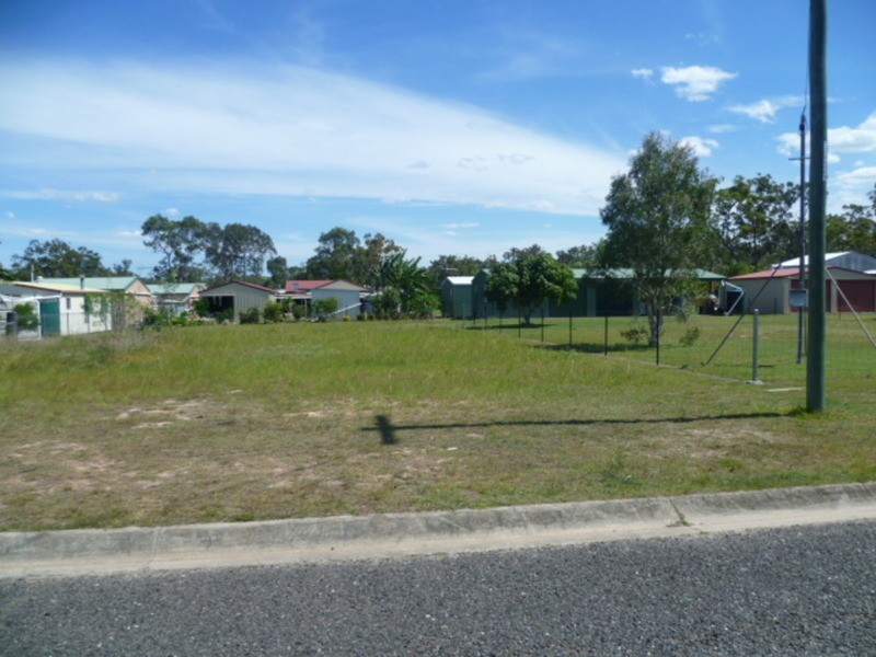 19 Hull Street, Buxton QLD 4660