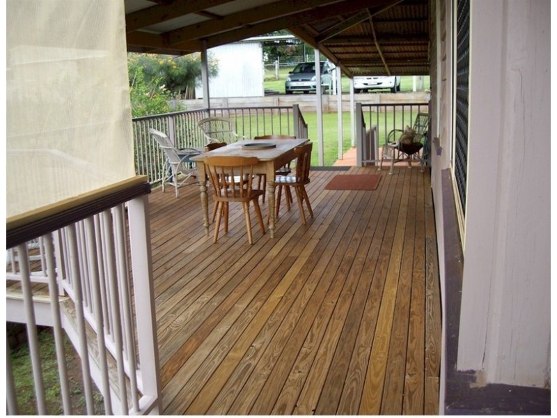 16 Queen Street, Cordalba QLD 4660