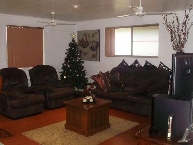 38 Mullers Road, Redridge QLD 4660