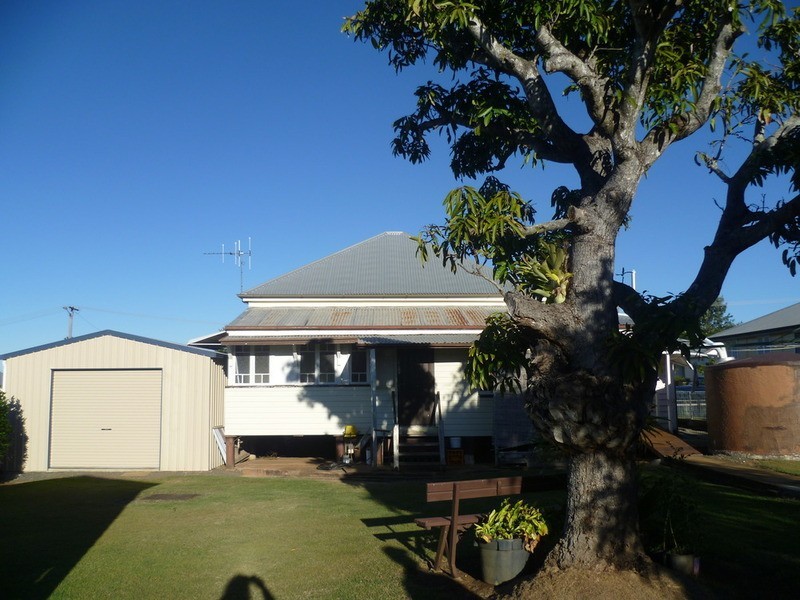 12 Tardent Street, Biggenden QLD 4621