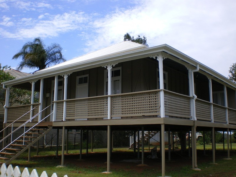 25 Churchill Street, Childers QLD 4660