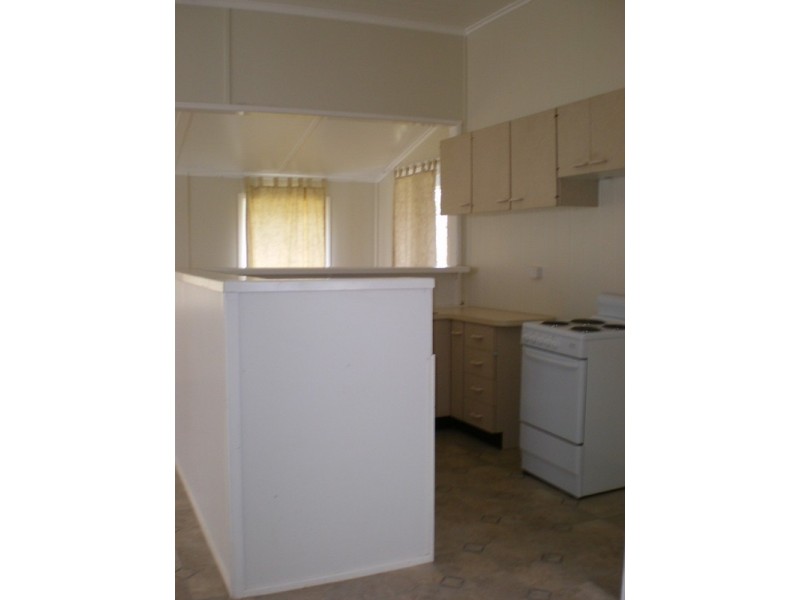 25 Churchill Street, Childers QLD 4660