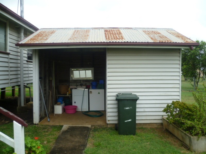 14 Gloucester Street, Biggenden QLD 4621