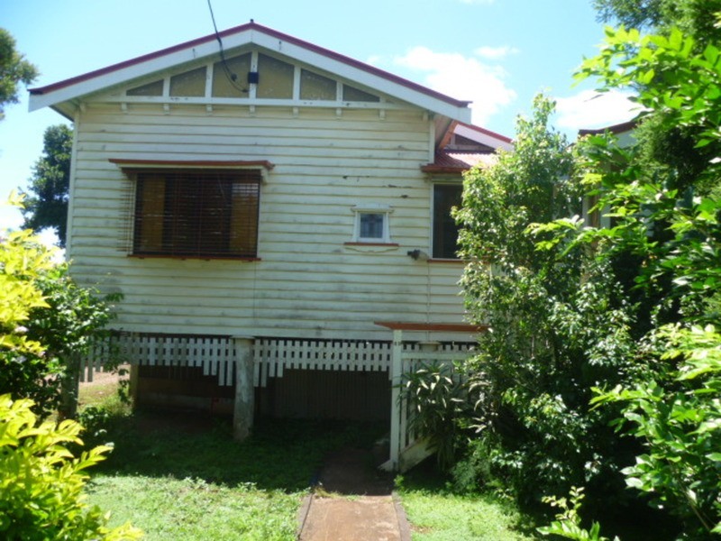 49 Macrossan Street, Childers QLD 4660