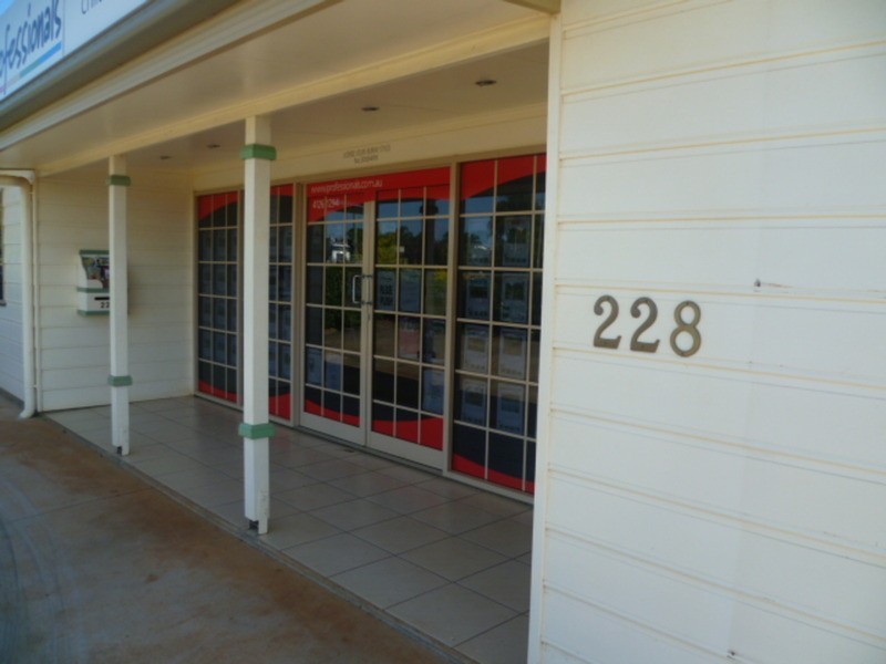228 Churchill Street, Childers QLD 4660