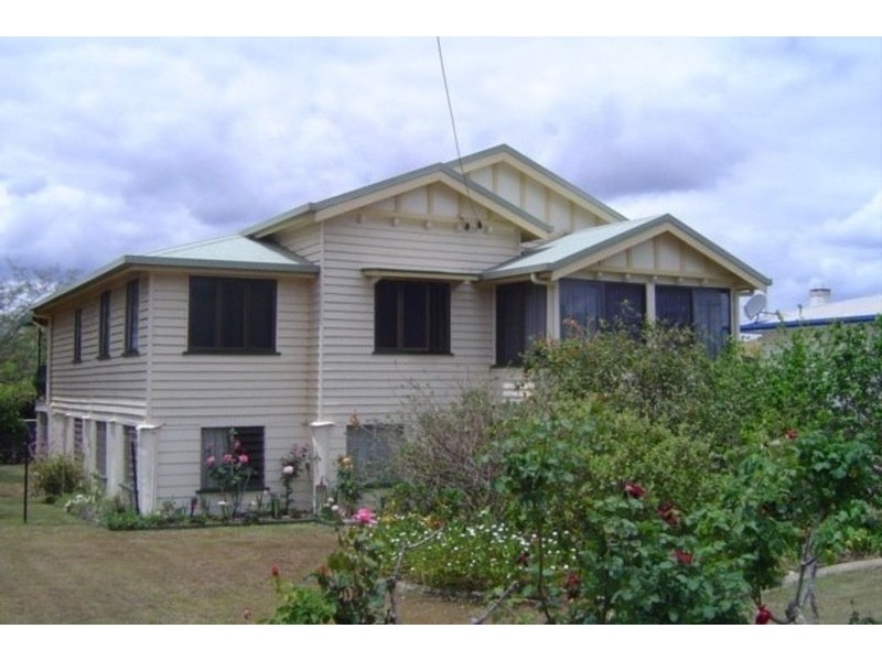 19 North Street, Childers QLD 4660