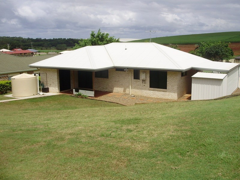 10 Pioneer Avenue, Childers QLD 4660
