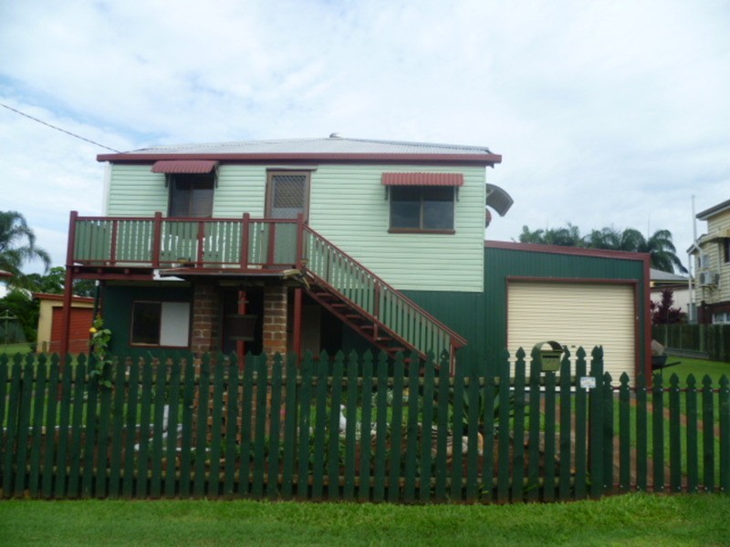 30 North Street, Childers QLD 4660
