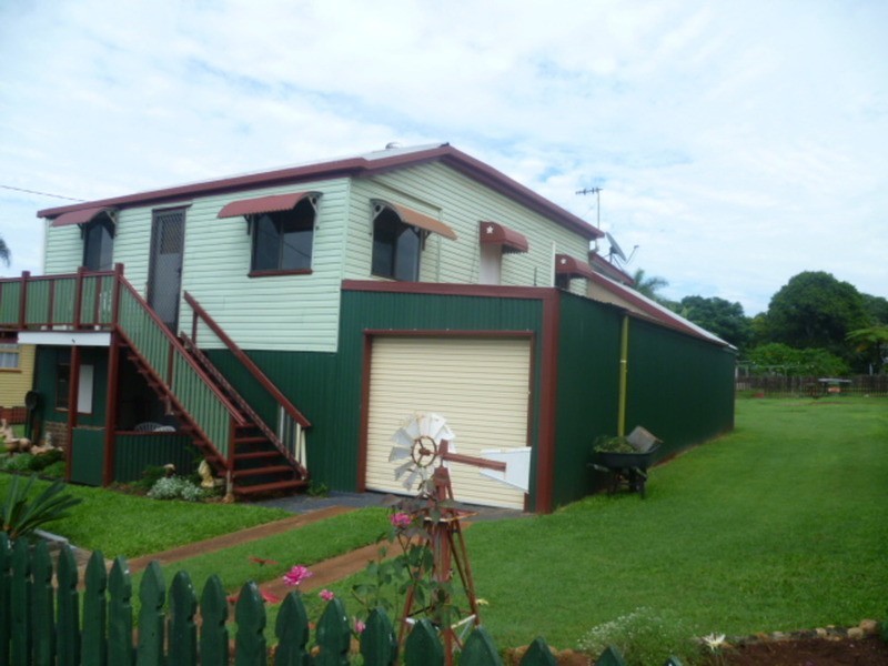 30 North Street, Childers QLD 4660