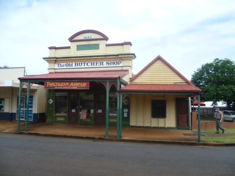 6 North Street, Childers QLD 4660