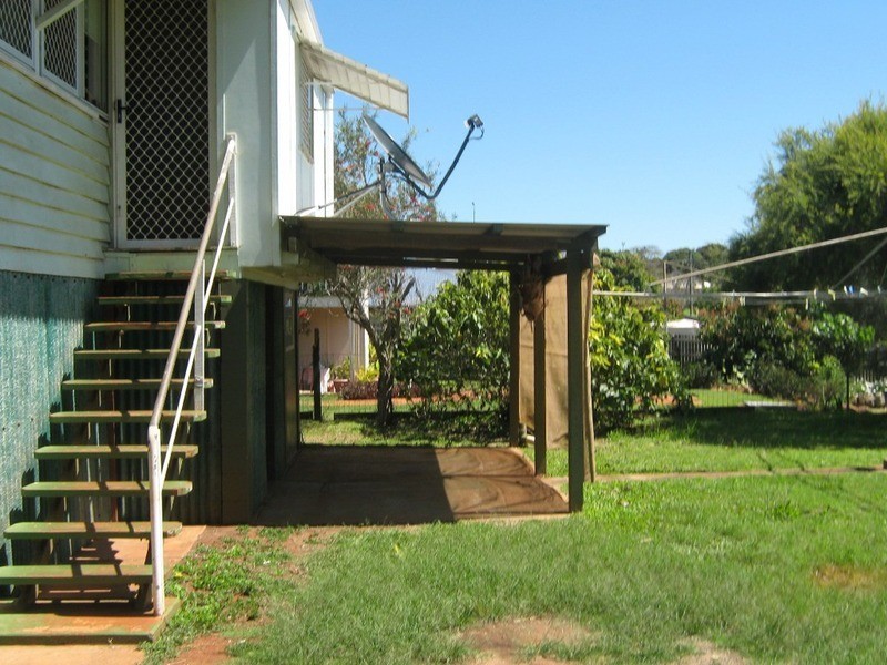 15 Hinkler Street, Childers QLD 4660