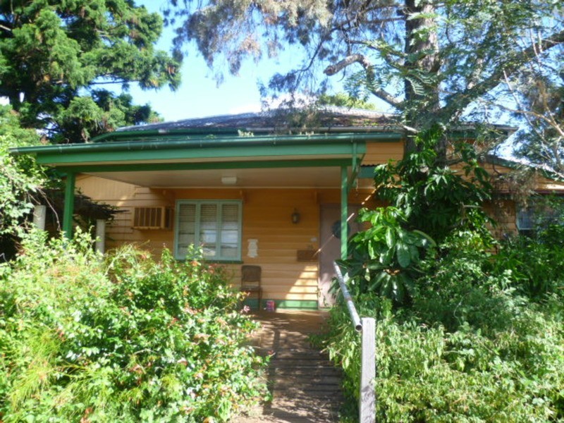 2 McIlwraith Street, Childers QLD 4660