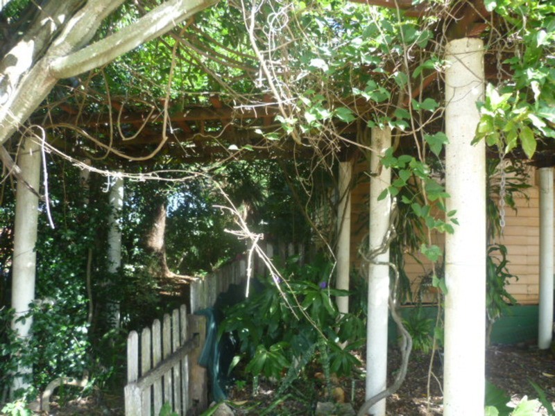 2 McIlwraith Street, Childers QLD 4660