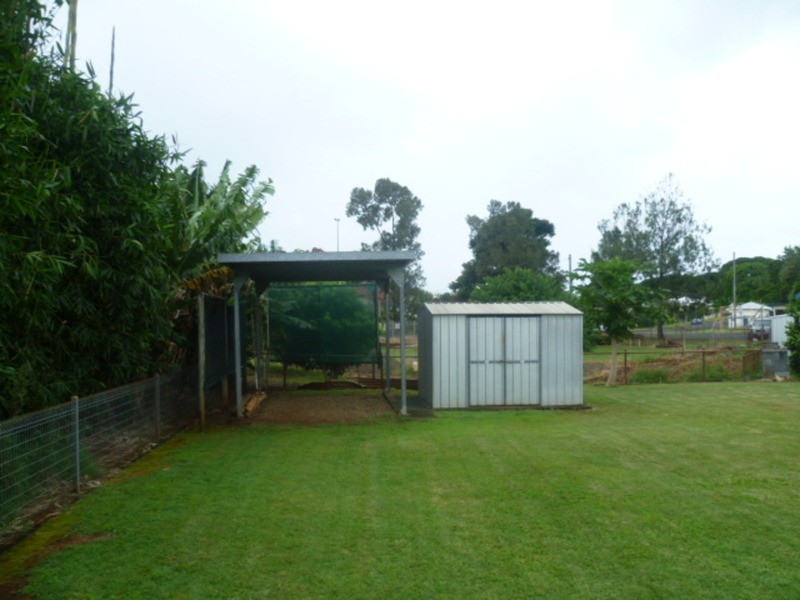 27 West Street, Childers QLD 4660