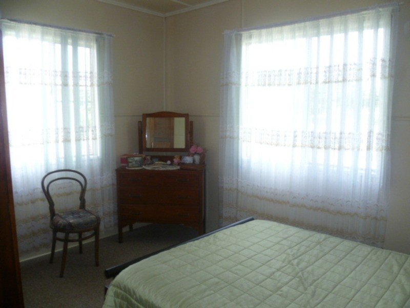 27 West Street, Childers QLD 4660