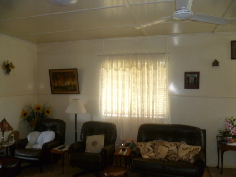 27 West Street, Childers QLD 4660