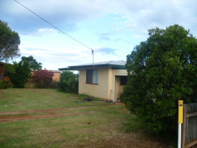 224 Churchill Street, Childers QLD 4660