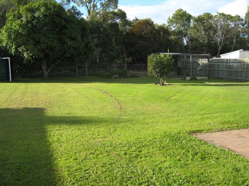 8 Moller Street, Buxton QLD 4660
