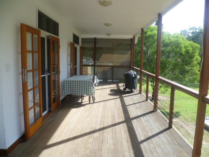8 Charlton Street, Buxton QLD 4660